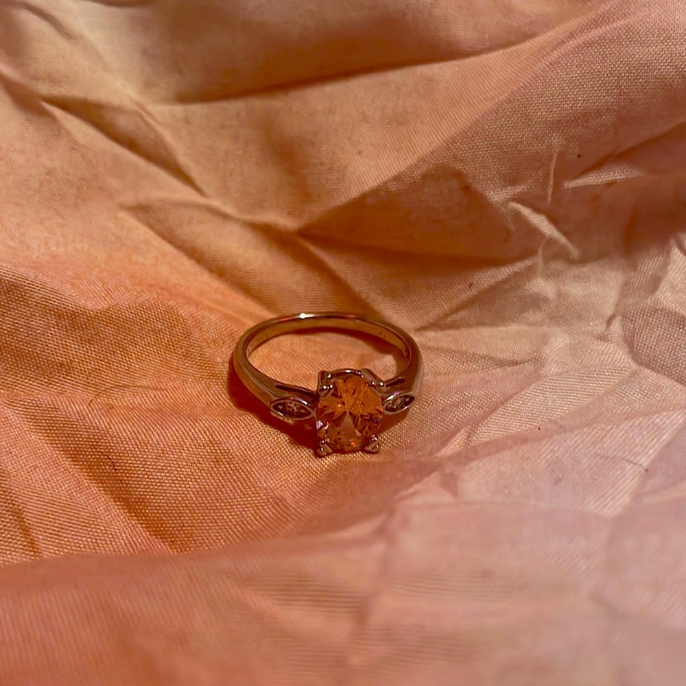 Cute gem ring